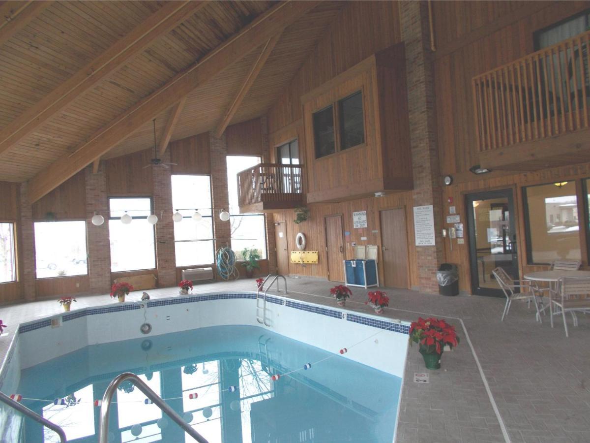 Royalton Inn And Suites, Wilmington,Ohio Экстерьер фото