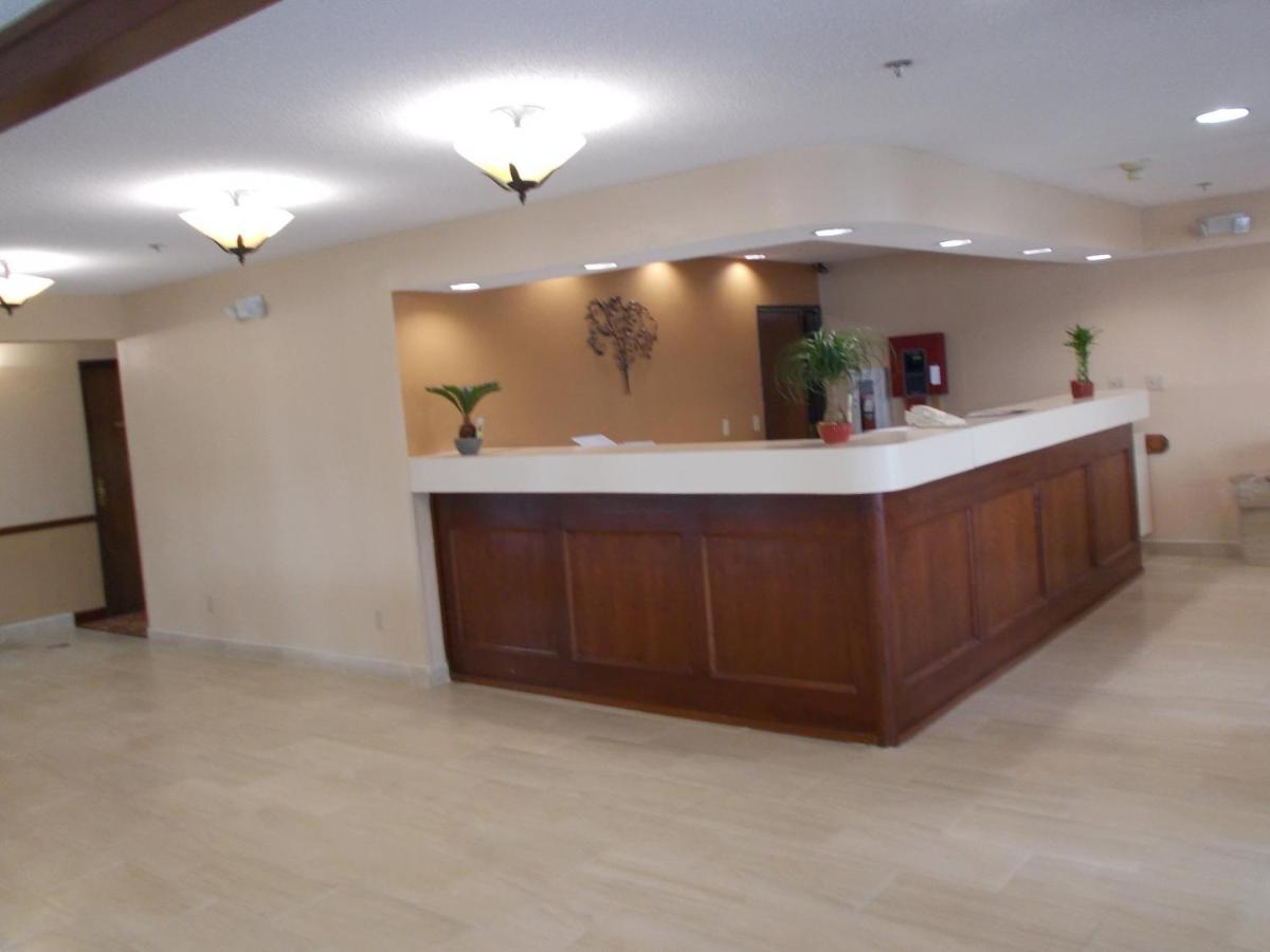 Royalton Inn And Suites, Wilmington,Ohio Экстерьер фото